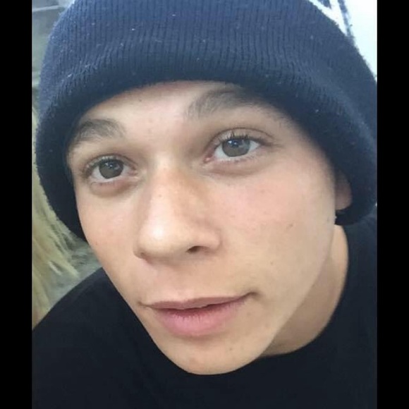 Meet your Posher, Evan - Picture 2 of 6